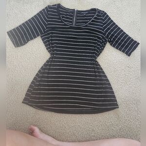 Green Envelope Los Angelos Black and Tan Striped Top W Half Zipper on Back